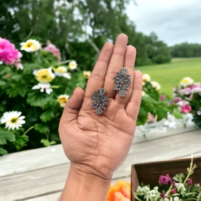 German Silver Coloured stone Leaf Jhumka || 1 Pair